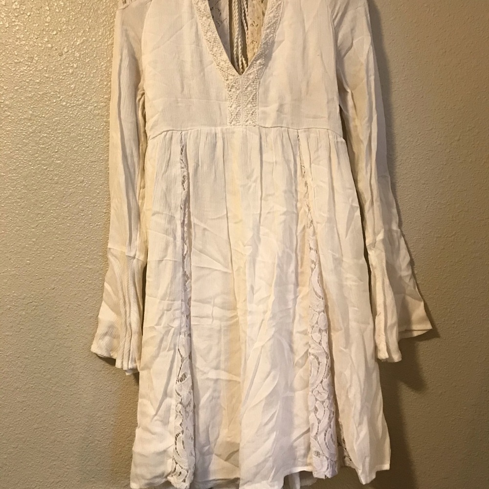 White long sleeve dress